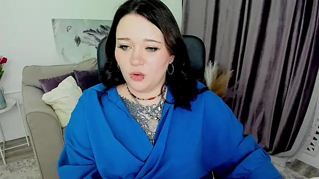 Snapshot of MoonLghte chatting on 03.08.25 MoonLghte online show from 03.08.25