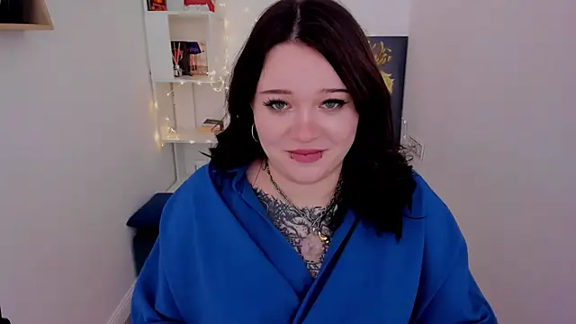 Snapshot of MoonLghte chatting on 03.09.25 MoonLghte online show from 03.09.25