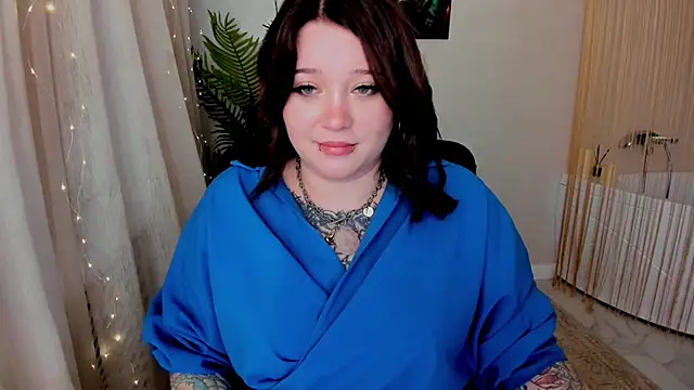 Snapshot of MoonLghte chatting on 03.13.25 MoonLghte online show from 03.13.25