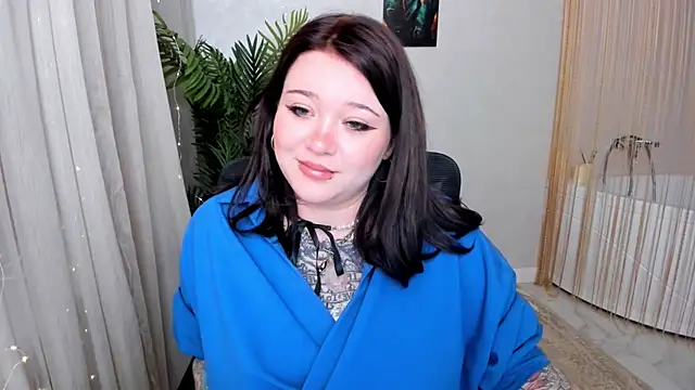 Snapshot of MoonLghte chatting on 03.18.25 MoonLghte online show from 03.18.25