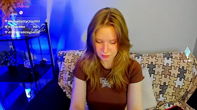 Snapshot of EvaStevs chatting on 12.29.24 EvaStevs online show from 12.29.24