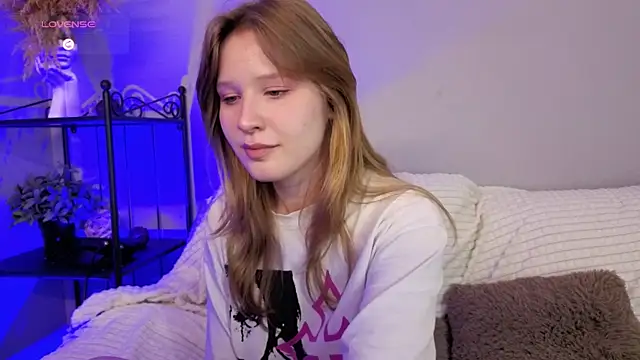 Snapshot of EvaStevs chatting on 01.10.25 EvaStevs online show from 01.10.25