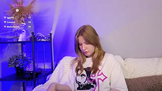 Snapshot of EvaStevs chatting on 01.10.25 EvaStevs online show from 01.10.25