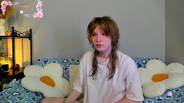 Snapshot of EvaStevs chatting on 02.23.25 EvaStevs online show from 02.23.25