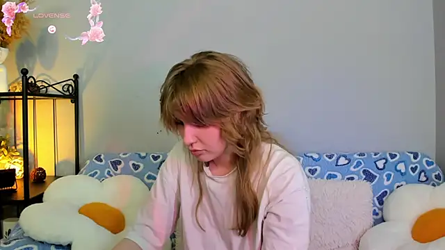 Snapshot of EvaStevs chatting on 02.23.25 EvaStevs online show from 02.23.25