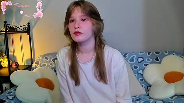 Snapshot of EvaStevs chatting on 02.24.25 EvaStevs online show from 02.24.25