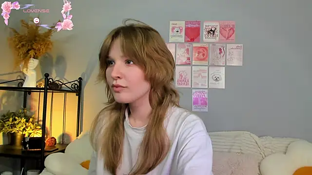 Snapshot of EvaStevs chatting on 03.09.25 EvaStevs online show from 03.09.25