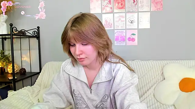 Snapshot of EvaStevs chatting on 03.14.25 EvaStevs online show from 03.14.25