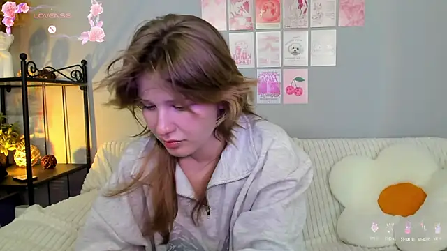 Snapshot of EvaStevs chatting on 03.15.25 EvaStevs online show from 03.15.25