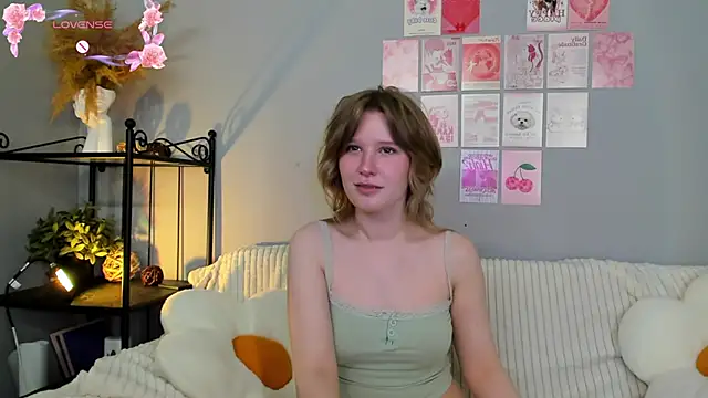 Snapshot of EvaStevs chatting on 03.15.25 EvaStevs online show from 03.15.25