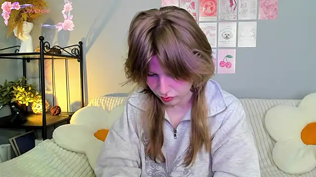 Snapshot of EvaStevs chatting on 03.16.25 EvaStevs online show from 03.16.25