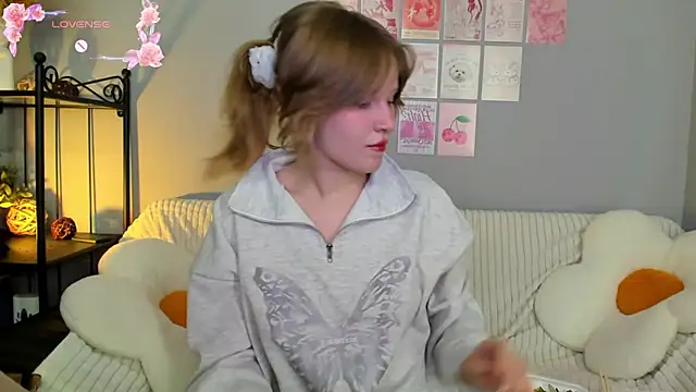 Snapshot of EvaStevs chatting on 03.16.25 EvaStevs online show from 03.16.25