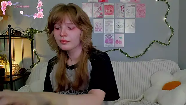 Snapshot of EvaStevs chatting on 03.20.25 EvaStevs online show from 03.20.25