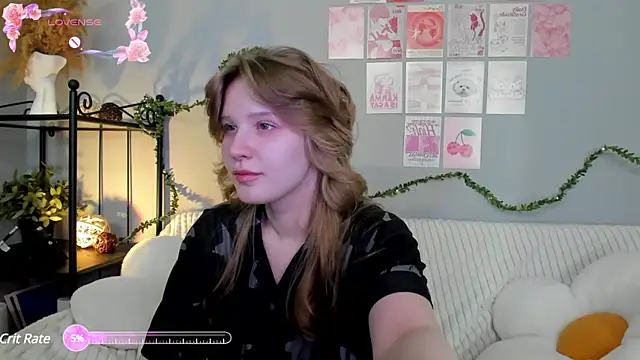 Snapshot of EvaStevs chatting on 03.21.25 EvaStevs online show from 03.21.25