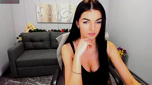 Snapshot of Angelina_Clarks chatting on 01.05.25 Angelina Clarks online show from 01.05.25