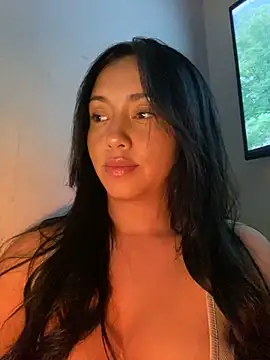 Snapshot of sweet_kitty0110 chatting on 01.31.25 sweet kitty0110 online show from 01.31.25