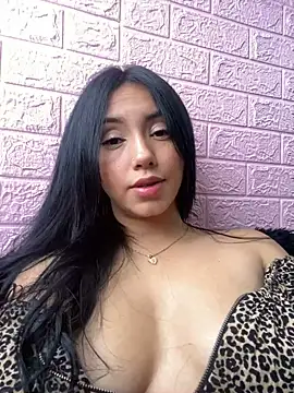 Snapshot of sweet_kitty0110 chatting on 03.11.25 sweet kitty0110 online show from 03.11.25