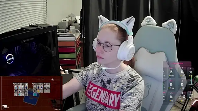 Snapshot of LilyFoxxx chatting on 06.10.26 LilyFoxxx online show from 06.10.26