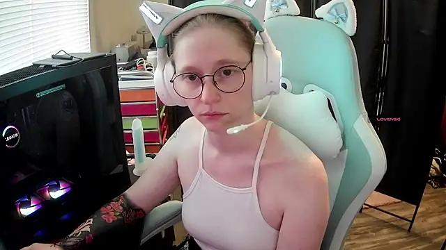 Snapshot of LilyFoxxx chatting on 07.03.26 LilyFoxxx online show from 07.03.26