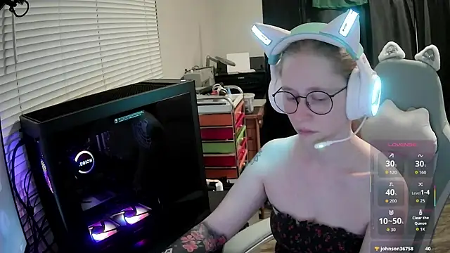 Snapshot of LilyFoxxx chatting on 07.20.26 LilyFoxxx online show from 07.20.26