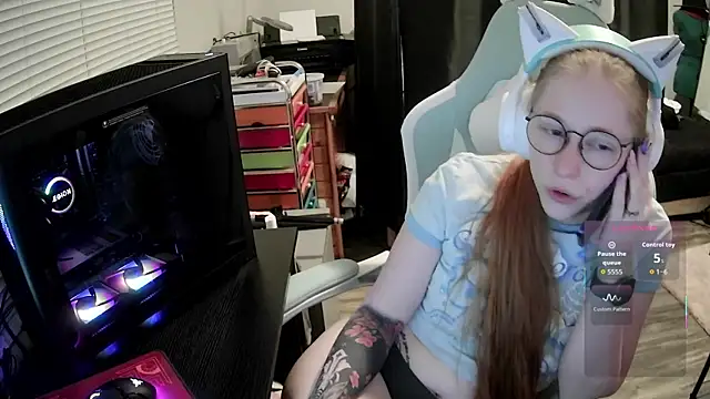 Snapshot of LilyFoxxx chatting on 07.22.26 LilyFoxxx online show from 07.22.26