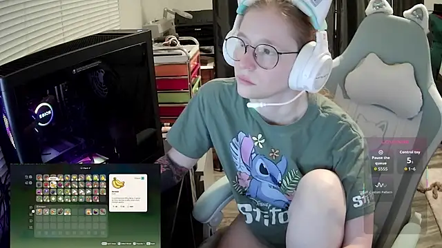 Snapshot of LilyFoxxx chatting on 07.29.26 LilyFoxxx online show from 07.29.26