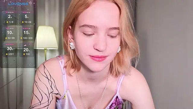 Snapshot of lolly_pie chatting on 12.26.24 lolly pie online show from 12.26.24