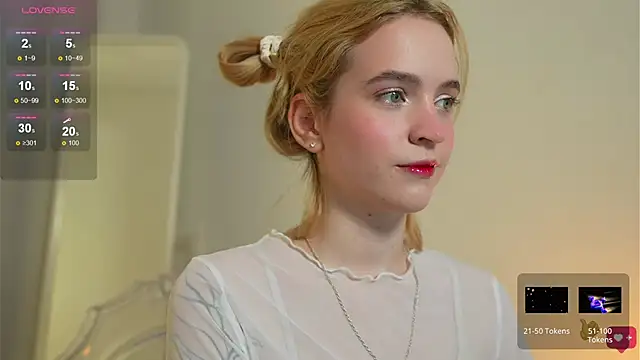 Snapshot of lolly_pie chatting on 01.30.25 lolly pie online show from 01.30.25