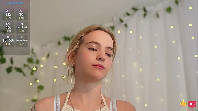 Snapshot of lolly_pie chatting on 02.16.25 lolly pie online show from 02.16.25