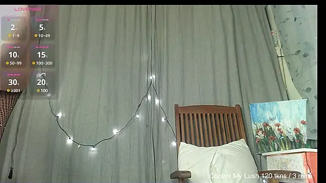 Snapshot of Skinnyshiny_boy chatting on 03.12.25 Skinnyshiny boy online show from 03.12.25