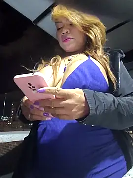 Snapshot of milf_venus chatting on 03.22.25 milf venus online show from 03.22.25