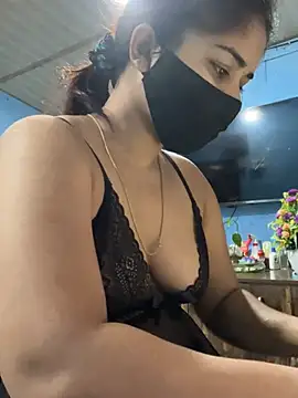 Black Glow online show from 01.22.25