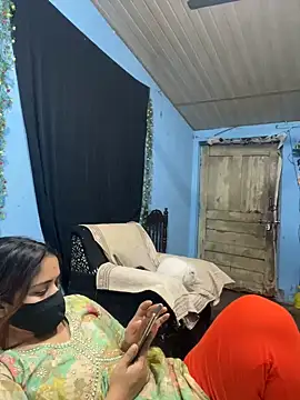 Black Glow online show from 01.24.25