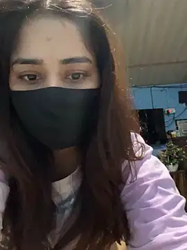 Black Glow online show from 03.07.25