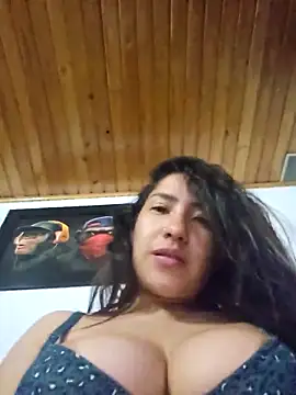 Snapshot of Sofi_hot_4m chatting on 09.24.25 Sofi hot 4m online show from 09.24.25