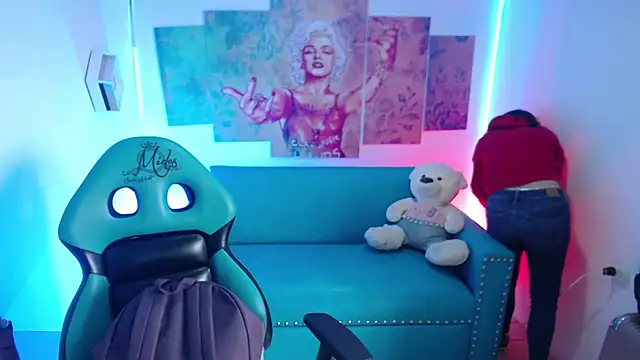 Sofi hot 4m online show from 01.13.26