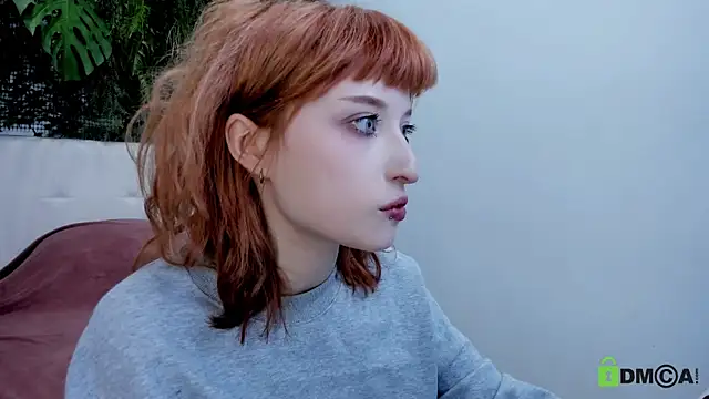 Snapshot of ElizaNik_ chatting on 11.29.25 ElizaNik online show from 11.29.25