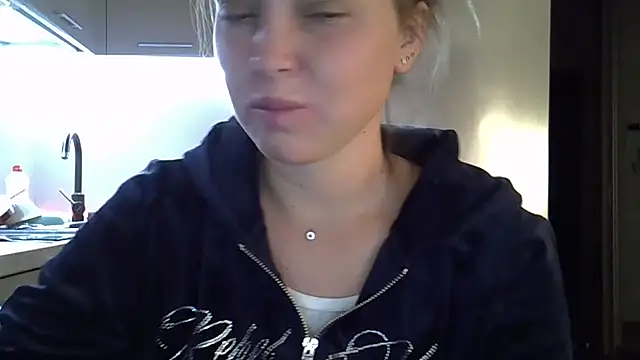 Snapshot of Lucky_Anna chatting on 10.02.25 Lucky Anna online show from 10.02.25