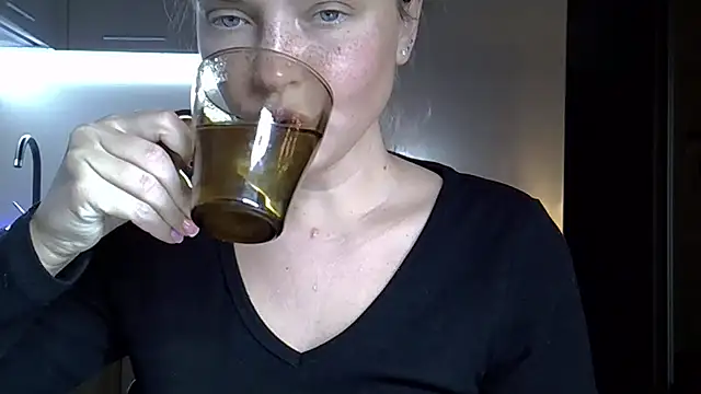 Snapshot of Lucky_Anna chatting on 02.10.26 Lucky Anna online show from 02.10.26