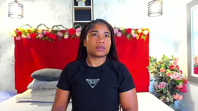 Snapshot of SilvannaFit chatting on 04.26.26 SilvannaFit online show from 04.26.26
