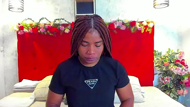 Snapshot of SilvannaFit chatting on 05.24.26 SilvannaFit online show from 05.24.26
