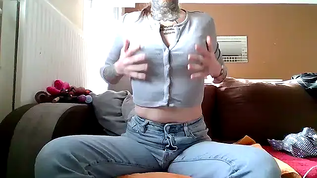 liloucamchaudee online show from 03.06.26