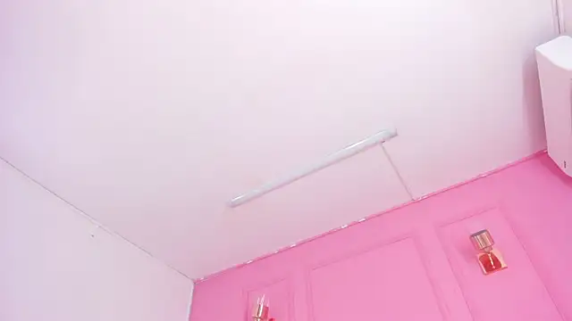 Snapshot of khloeblake chatting on 01.15.25 khloeblake online show from 01.15.25