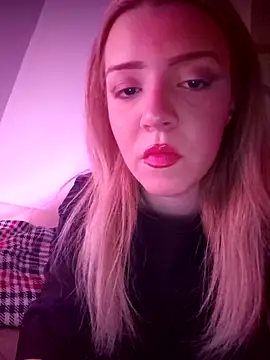 SUSELLAM1 online show from 03.03.25