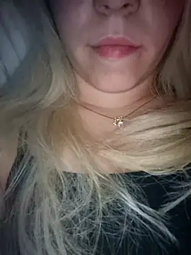 SUSELLAM1 online show from 02.17.26