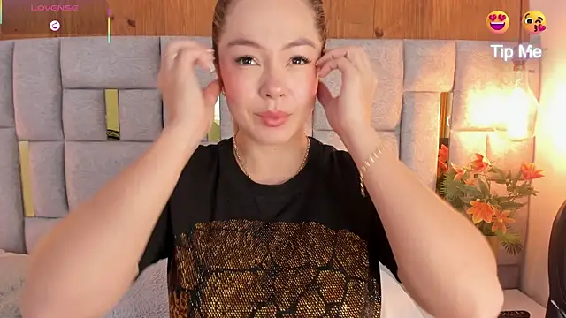 Saori newman online show from 01.25.25