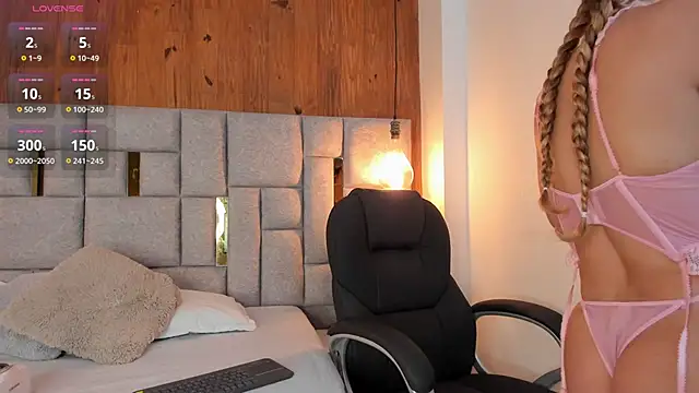 Saori newman online show from 10.02.25