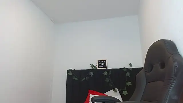 Snapshot of CelesteAyase chatting on 01.31.25 CelesteAyase online show from 01.31.25