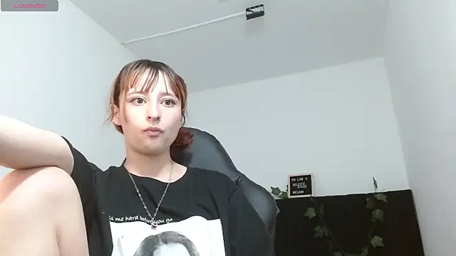 Snapshot of CelesteAyase chatting on 02.08.25 CelesteAyase online show from 02.08.25