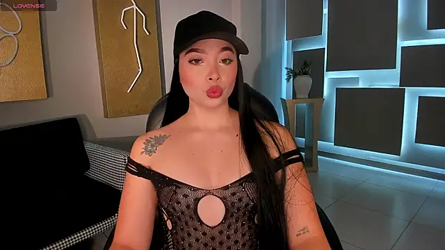 AlinaKravitz online show from 12.22.25